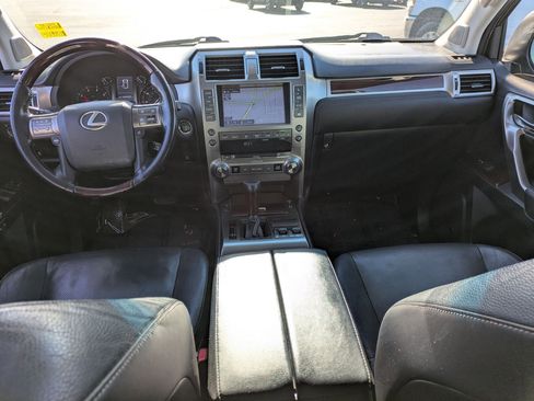 Used 2016 Lexus GX 460 image 25