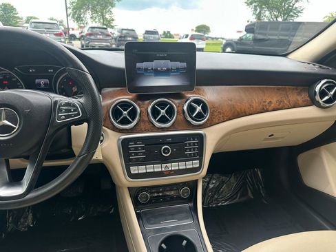 Used 2018 Mercedes-Benz GLA 250 4MATIC image 12