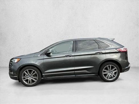 Used 2019 Ford Edge Titanium w/ Equipment Group 301A image 8