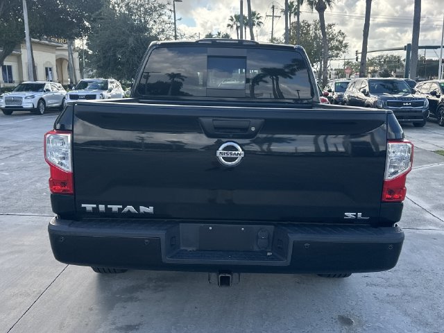 Used 2018 Nissan Titan SL w/ Chrome Package RWD image 7
