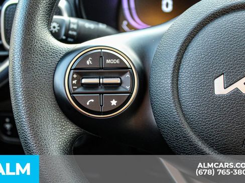 Used 2025 Kia Soul LX w/ LX Technology Package FWD image 26