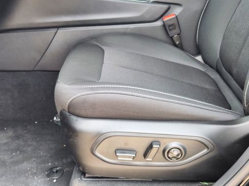 New 2026 Jeep Grand Cherokee Laredo image 17