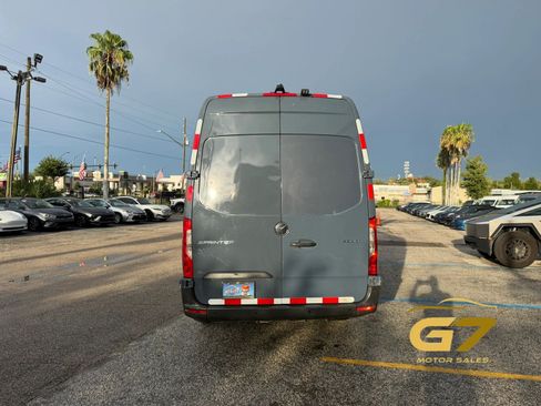 Used 2019 Mercedes-Benz Sprinter 170 image 13