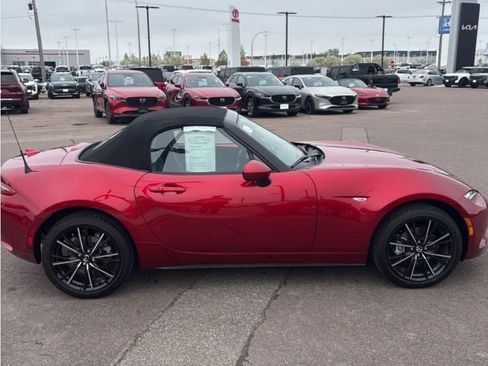Used 2025 MAZDA MX-5 Miata Grand Touring RWD image 4