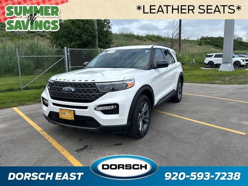 Certified 2022 Ford Explorer XLT w/ Equipment Group 202A AWD/4WD image 1
