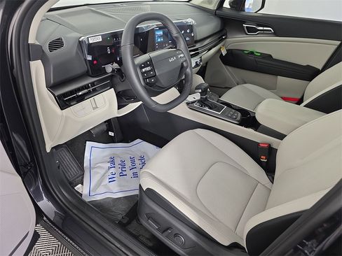 New 2026 Kia Sportage EX image 11