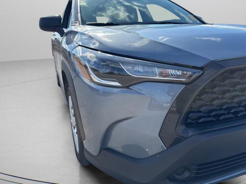 Certified 2022 Toyota Corolla Cross L image 9