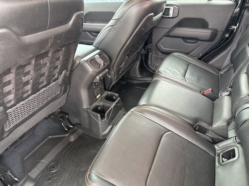 Used 2022 Jeep Gladiator Mojave w/ LED Lighting Group AWD/4WD image 23