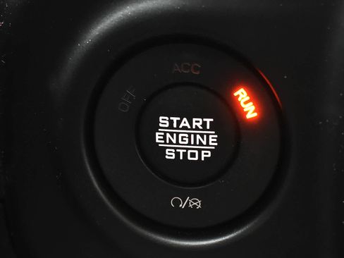 Used 2021 Jeep Wrangler Willys image 17