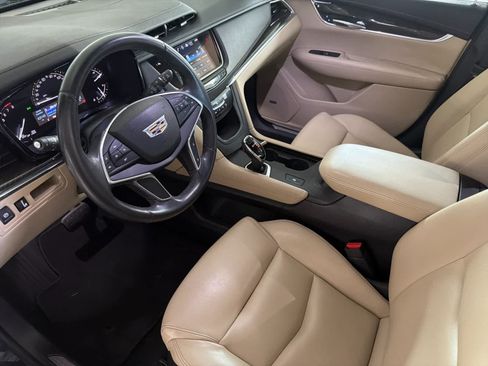 Used 2017 Cadillac XT5 FWD image 11