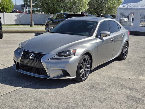 Used 2016 Lexus IS 300 AWD image 2