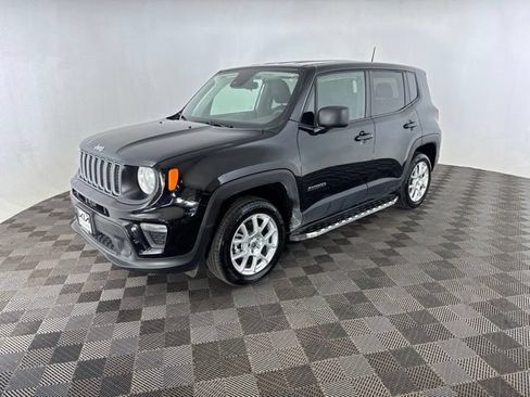 Used 2023 Jeep Renegade Latitude AWD/4WD image 5
