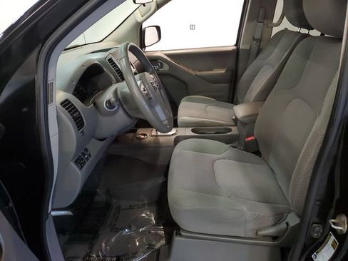 Used 2020 Nissan Frontier SV w/ SV Utility Package AWD/4WD image 9