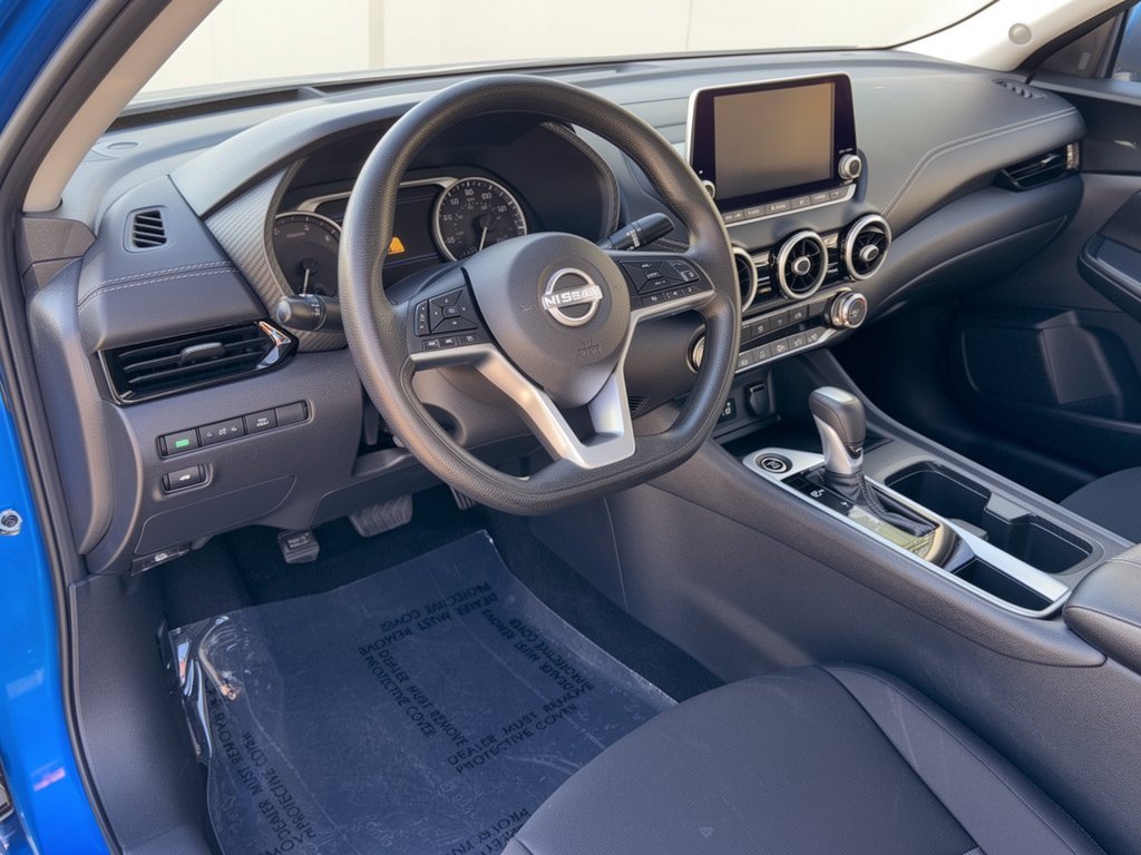 Used 2025 Nissan Sentra SV FWD image 4