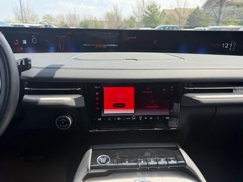 New 2026 Lincoln Navigator Reserve AWD/4WD image 17
