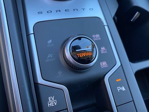 New 2026 Kia Sorento EX AWD/4WD image 18