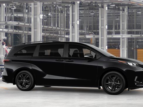 New 2026 Toyota Sienna XSE image 13