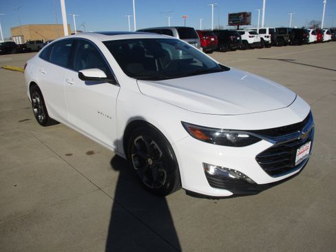 Used 2024 Chevrolet Malibu LT image 8
