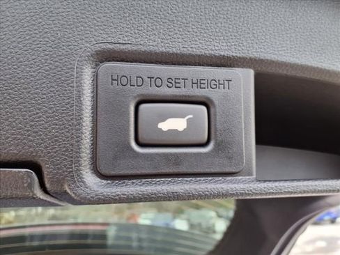 Used 2025 Acura RDX A-Spec image 10