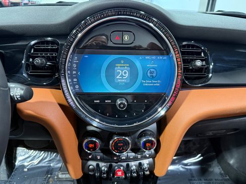 Used 2023 MINI Cooper S w/ Signature Upholstery Package image 42