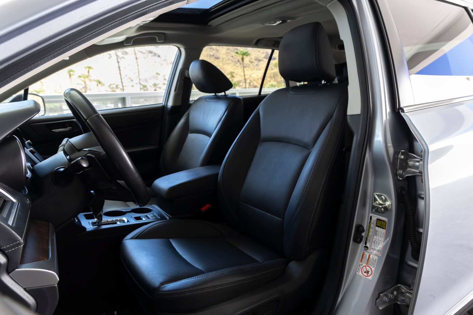 Used 2019 Subaru Outback 3.6R Limited AWD/4WD image 16