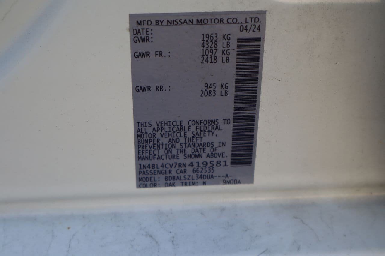 Used 2024 Nissan Altima 2.5 SR FWD image 27