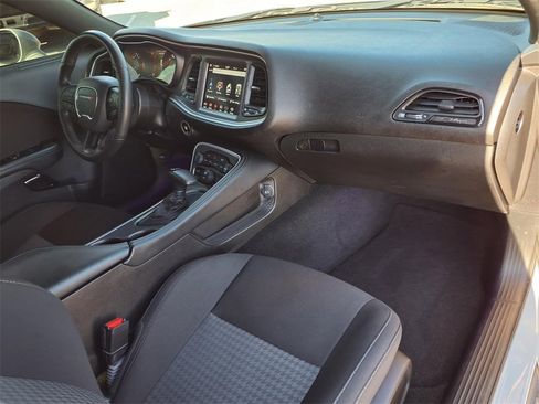 Used 2022 Dodge Challenger R/T image 11