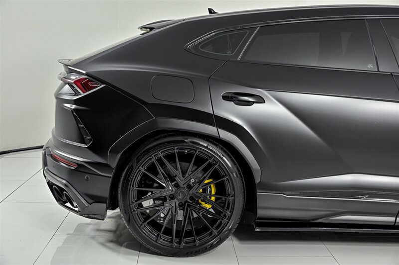 Used 2019 Lamborghini Urus AWD/4WD image 19