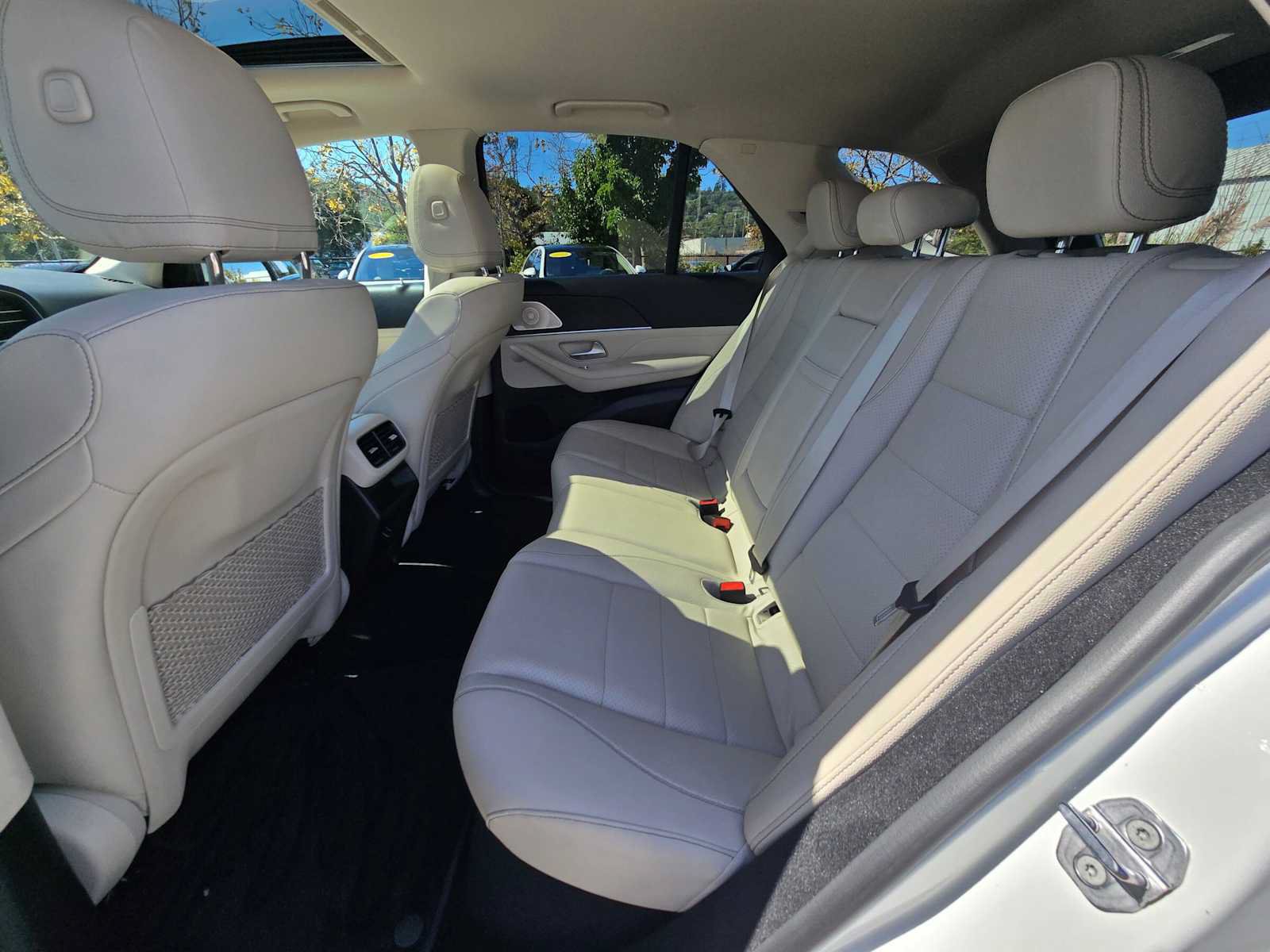 Used 2021 Mercedes-Benz GLE 350 w/ Premium Package image 22