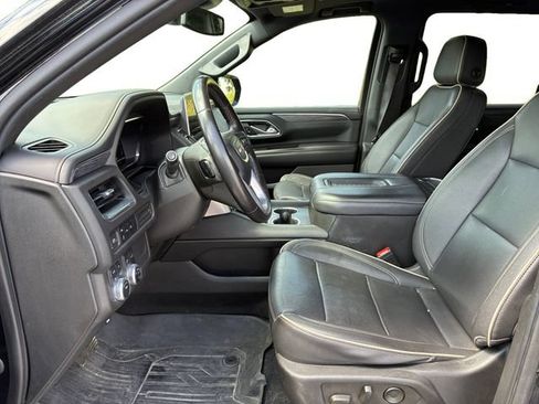 Used 2023 GMC Yukon XL SLT AWD/4WD image 11