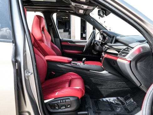 Used 2017 BMW X5 M image 35