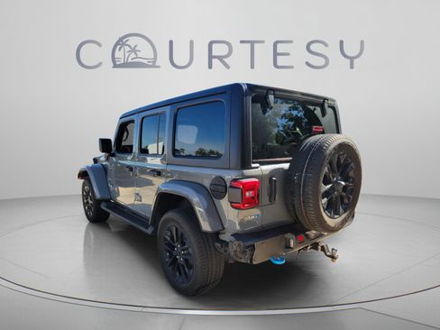 Used 2023 Jeep Wrangler Unlimited Sahara w/ Cold Weather Group AWD/4WD image 2