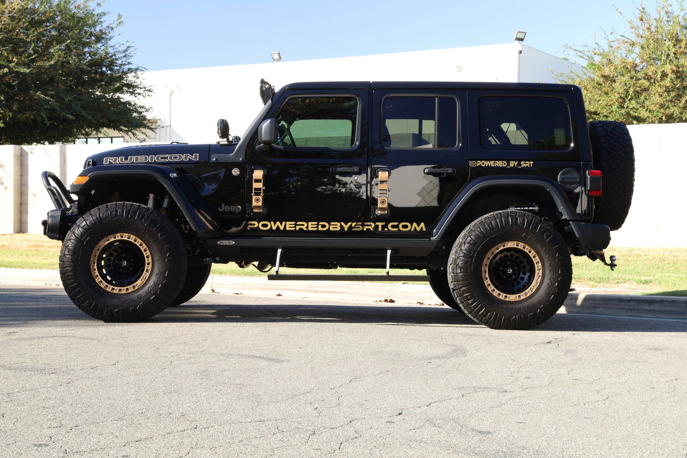 Used 2021 Jeep Wrangler Unlimited Rubicon w/ Trailer Tow Package AWD/4WD image 3