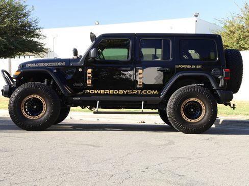 Used 2021 Jeep Wrangler Unlimited Rubicon w/ Trailer Tow Package AWD/4WD image 3
