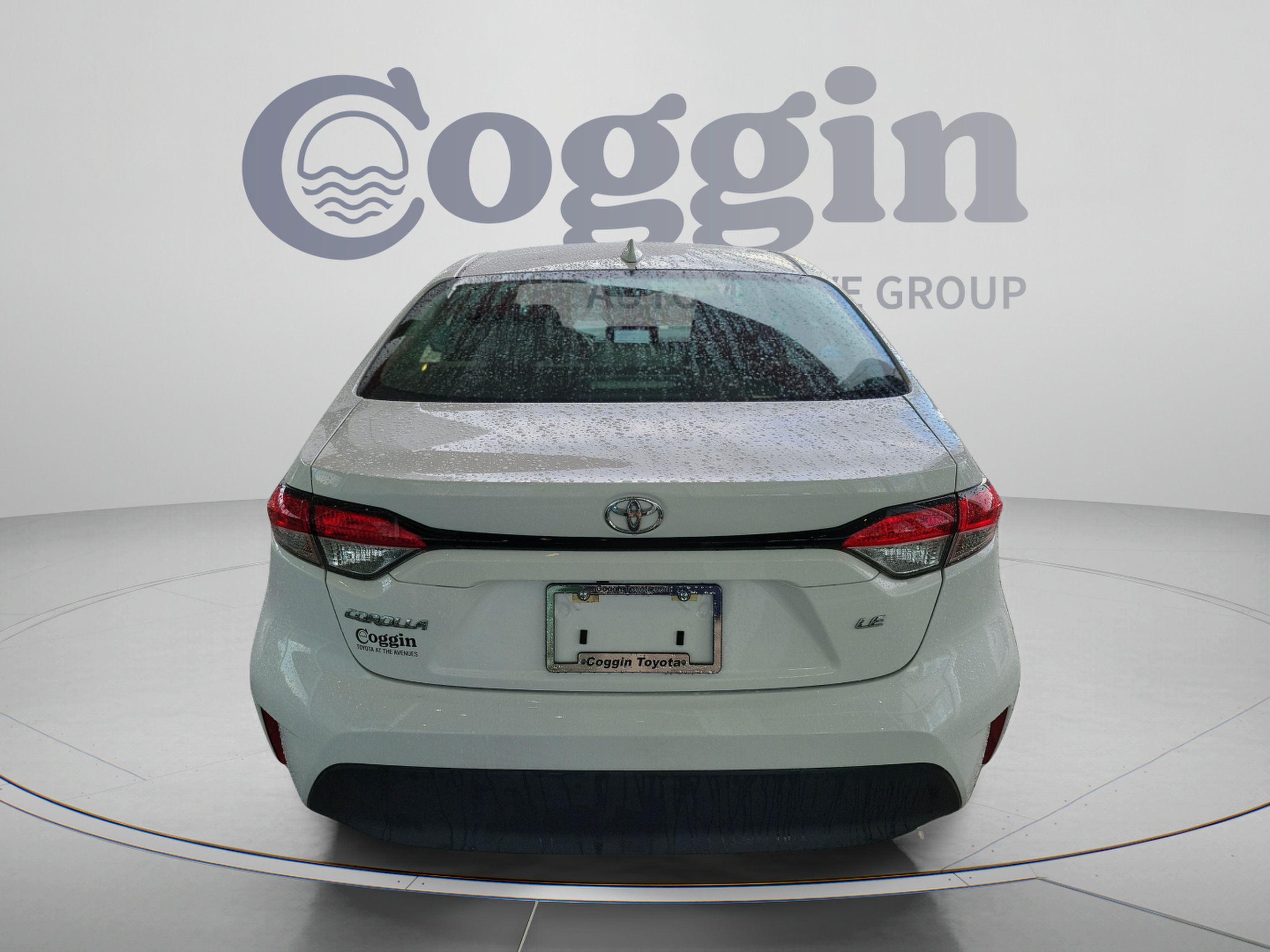 Used 2025 Toyota Corolla LE FWD image 4