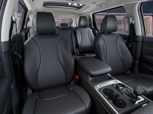 New 2027 Kia Carnival SX FWD image 15