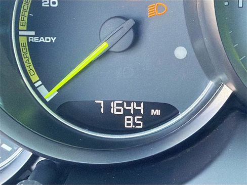 Used 2018 Porsche Cayenne S Platinum image 41