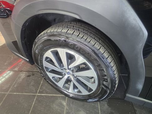 Used 2023 Subaru Outback Premium image 27