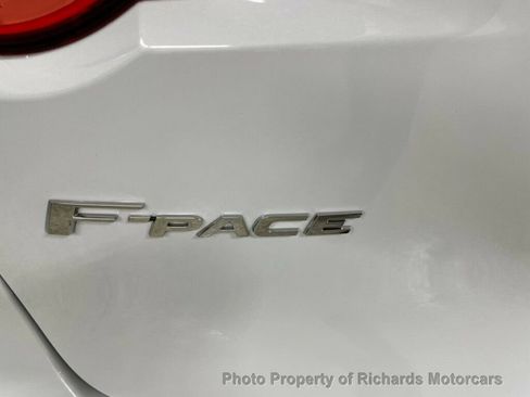 Used 2020 Jaguar F-PACE Checkered Flag image 7