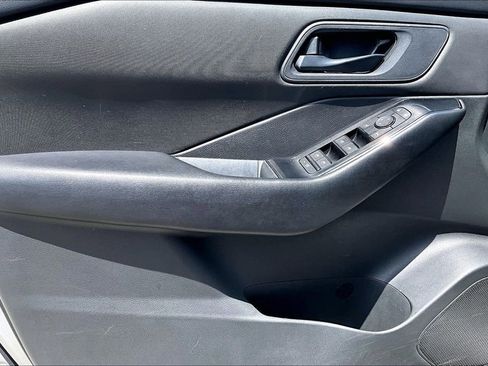 Used 2024 Nissan Rogue S FWD image 20