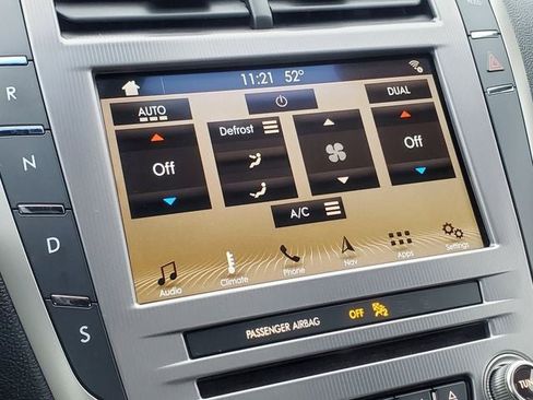 Used 2018 Lincoln MKZ Reserve w/ Climate Package FWD image 20