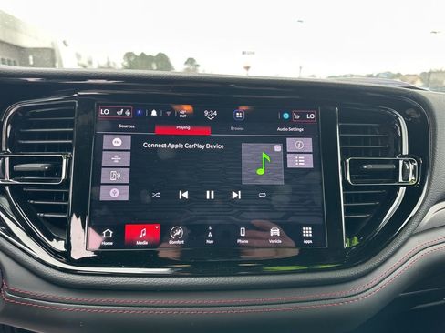 Used 2024 Dodge Durango GT image 17