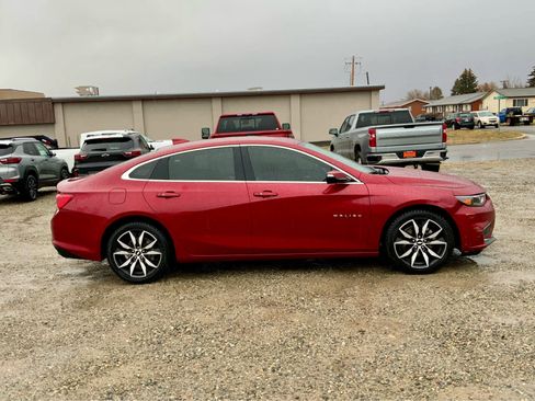 Used 2017 Chevrolet Malibu LT image 3