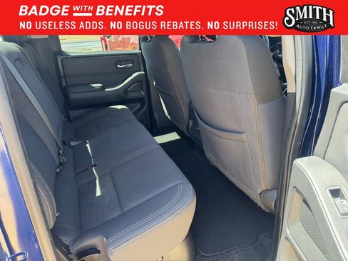Used 2022 Nissan Frontier SV w/ Technology Package RWD image 28