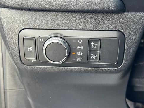 Used 2021 Ford Escape SE image 21