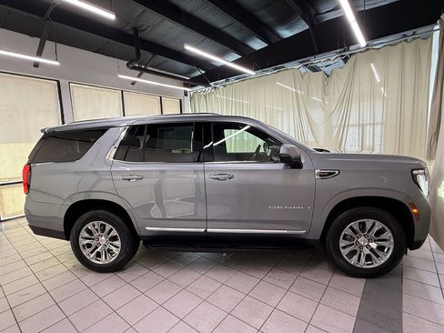 Certified 2025 GMC Yukon Denali AWD/4WD image 3