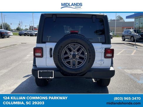 Used 2025 Jeep Wrangler Unlimited Sport AWD/4WD image 5