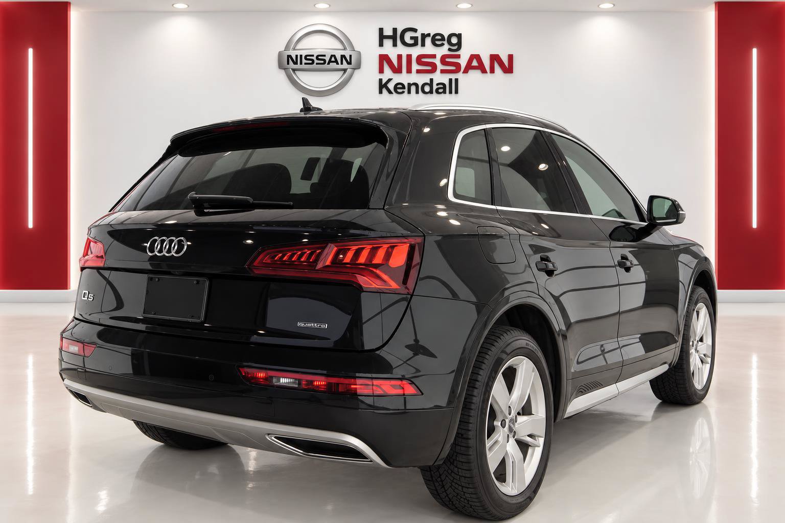 Used 2019 Audi Q5 2.0T Premium Plus w/ Premium Plus Package AWD/4WD image 4