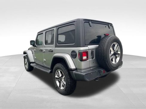 Used 2019 Jeep Wrangler Unlimited Sahara AWD/4WD image 2