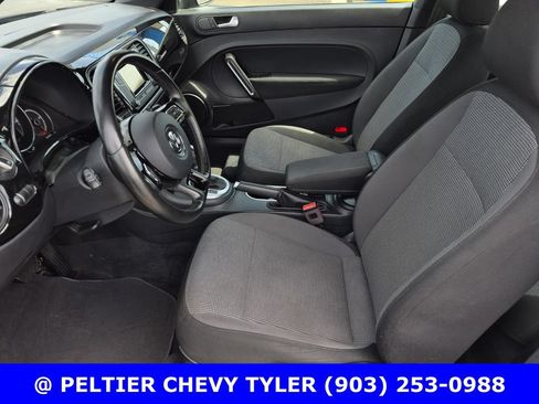 Used 2018 Volkswagen Beetle 2.0T S FWD image 16